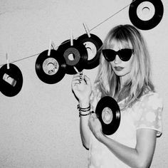 girl with vinyl records Cameron Richardson, Dj Photos, Garage Band, I'm With The Band, Record Players, Shooting Photo, Record Store, Vinyl Art, Lps