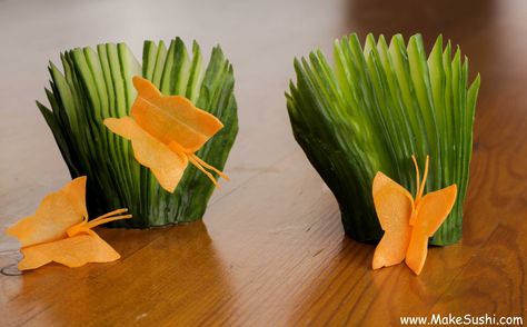 This is one of my older garnish tutorials, but definitely one you don't want to have missed: Vegetable Garnishes, Cucumber Garnish, Garnish Ideas, Vegetable Decoration, Food Garnish, Fruit Carvings, Sushi Dishes, Make Sushi, Fruit And Vegetable Carving