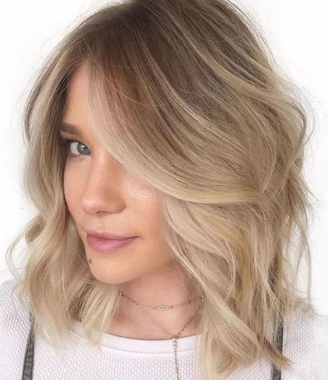 Blonde Short Bob With Bangs, Shadow Root Blonde Short Bob, Grown Out Roots, Root Smudge Blonde, Messy Blonde Bob, Shadow Root Blonde, Hair Colors For Blue Eyes, Root Blonde, Short Bob With Bangs