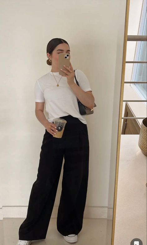 Birkenstock Outfit, Skandinavian Fashion, Uni Outfits, Business Casual Outfits For Work, Populaire Outfits, غرفة ملابس, Everyday Fashion Outfits, Casual Day Outfits, Neue Outfits