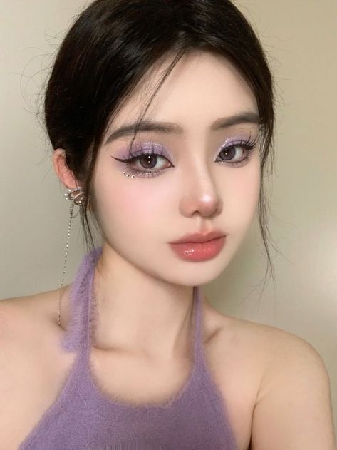 cc: @邓牙牙 - xiaohongshu Occasional Makeup, Xiaohongshu Makeup, J Makeup, Makeup Hacks Videos, Makeup Drawing, Makeup Face Charts, Makeup Accesories, Barbie Makeup, Ethereal Makeup