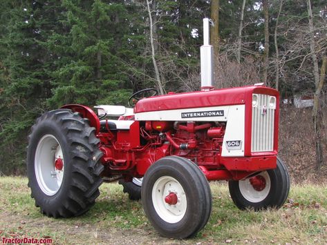 Farmall Tractors For Sale, Tractor Photos, International Harvester Tractors, Tractor Pictures, International Tractors, Utility Tractor, Farmall Tractors, Tractors For Sale, Classic Tractor