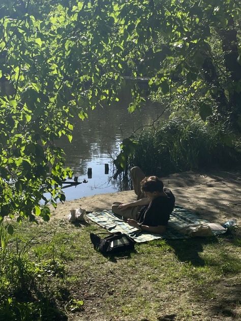 Cottage Core Lake Aesthetic, Picnic By The Lake Aesthetic, Mysterious Summer Aesthetic, Camping Lake Aesthetic, Swimming In A Lake Aesthetic, Summer Nature Outfit, Outfit Ideas Nature Aesthetic, Hogwarts Summer Aesthetic, Man Swimming Aesthetic