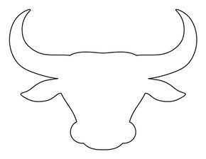 Bull head pattern. Use the printable outline for crafts, creating stencils, scrapbooking, and more. Free PDF template to download and print at http://patternuniverse.com/download/bull-head-pattern/ Cow Head Pattern, Buffalo Template, Bull Head Outline, Bull Outline, Wood Template, Printable Outline, Head Template, Cowboy Themed Birthday Party, Stencils Printables Templates