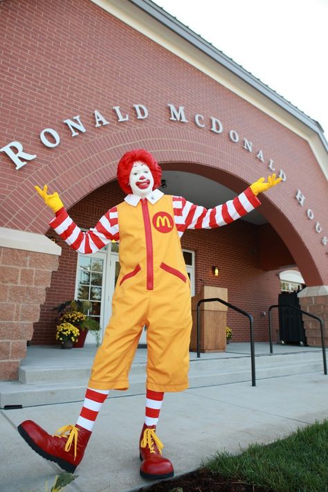 Shoebox Float, Felt Jack O Lantern, Halloween Toilet Paper Roll Crafts, Candy Corn Crafts, Ronald Mcdonald House Charities, Spider Crafts, Halloween Crafts For Toddlers, Meals Ideas, Ronald Mcdonald House