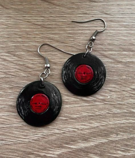 vinyl earrings Vynil Earrings, Disco Necklace, Vinyl Earrings, Record Earrings, Disco Earrings, Earring Inspo, 70’s Style, Pin Ideas, Disc Earrings