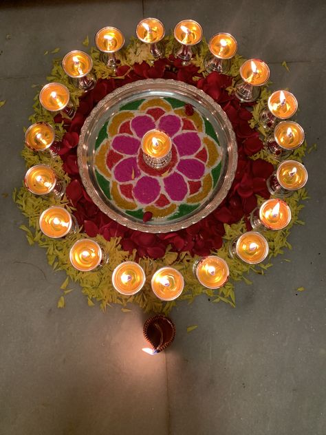 Snaps Pics, Diya Photos, Diwali Photo, Happy Diwali Photos, Kundan Rangoli, Diwali Photos, Boy Dress, Diy Diwali Decorations, Rangoli Ideas