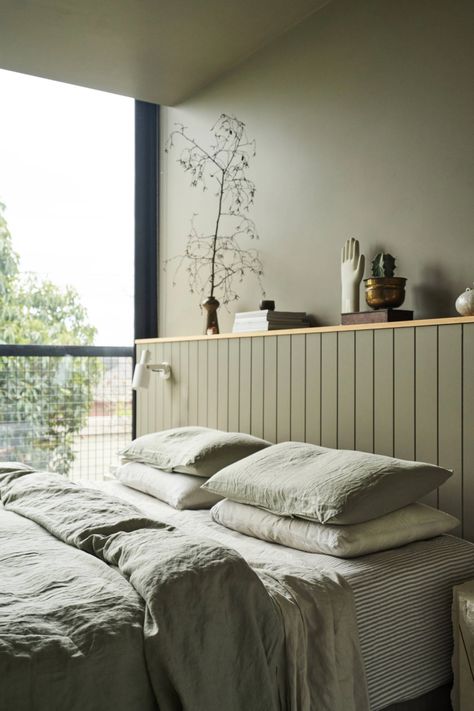 Bedroom Inspirations Colors, Beautiful Bed Designs, Simple Bed Designs, Melbourne House, White Sheets, 아파트 인테리어, Bedroom Green, White Interior, New Room