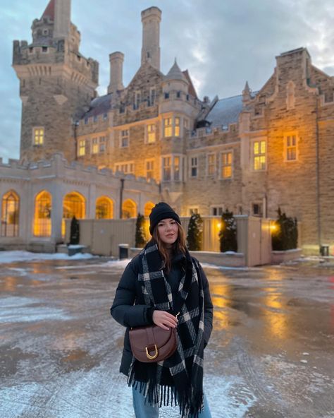 5 Unique Indoor Toronto Activities To Do in the Winter | CityPASS® Scrapbook Toronto Activities, Toronto Winter, American Castles, Visit Toronto, Eaton Centre, Toronto Zoo, Secret Passages, Royal Ontario Museum, Toronto Travel