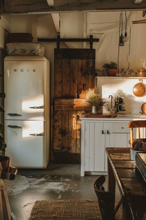 Farmhouse Old Kitchen, Old Time Farmhouse Kitchen, Old Western Kitchen, Cottagecore Farmhouse Aesthetic, Maine Home Aesthetic, Farmhouse Old Interior, French Farmhouse Aesthetic, Mountain Farmhouse Decor, Vintage Western Kitchen