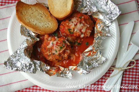 Campin' n' Cookin': Campfire Meatballs Backyard Grill, Camping Dishes, Foil Dinners, Camping Desserts, Easy Camping Meals, Seasoned Bread Crumbs, Campfire Food, Campfire Cooking, Camp Cooking