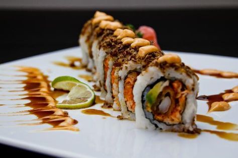 Yummy sushi Japanese Sushi Restaurant, Dessert Sushi, Wine Country Gift Baskets, Wine Coolers Drinks, Homemade Sushi, Florida Restaurants, Sushi Restaurant, Cheap Wine, Japanese Sushi