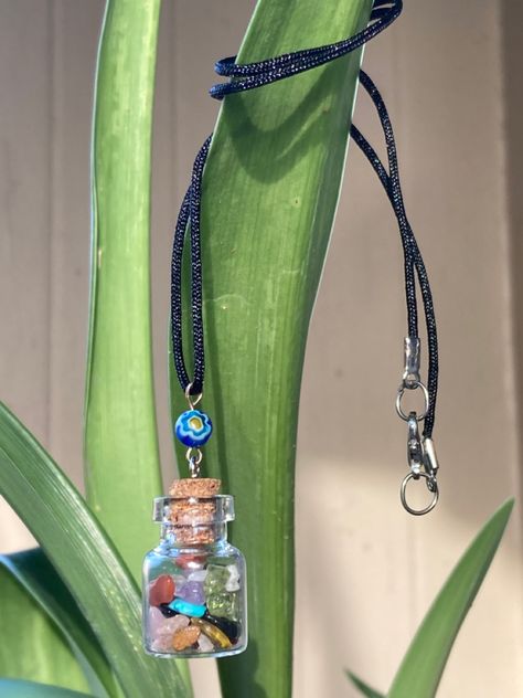 Fairygrunge Jewelry, Beaded Crystal Necklace, Necklace Fairycore, Crystal Bottle, Mini Glass Bottles, Mini Bottle, Crystal Chips, Necklace Beads, Bottle Necklace