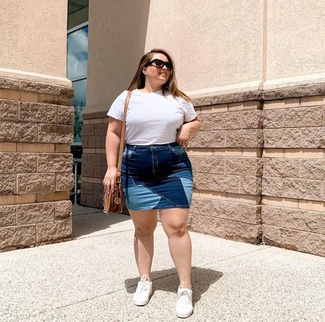 Mid Size Denim Skirt Outfit, Jean Skirt Outfits Midsize, Curvy Style Outfits, Chubby Girl Outfits, Outfits Gorditas, Girls Foto, Midsize Outfits, Midi Size, Denim Skirt Outfits