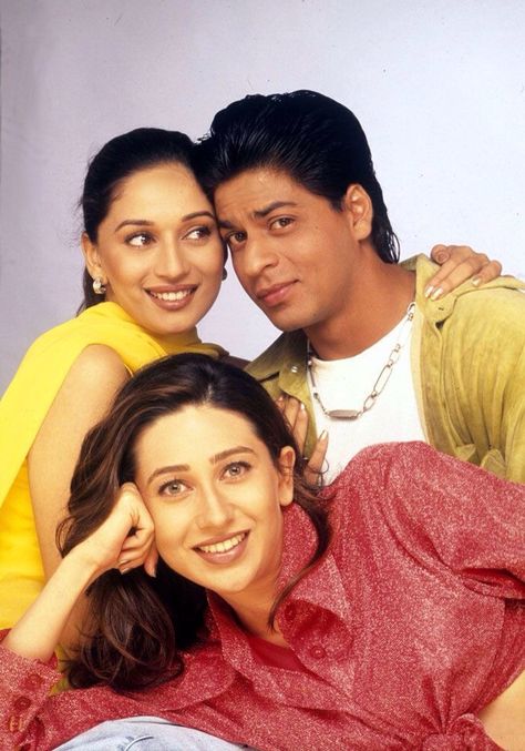 Dil To Pagal Hai Dil To Pagal Hai, Yash Chopra, Shah Rukh Khan Movies, Srk Movies, Karishma Kapoor, Karisma Kapoor, Retro Bollywood, National Film Awards, Friend Pictures Poses