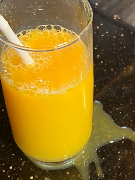 Mango Juice Aesthetic, Fruit Juice Aesthetic, Orange Juice Aesthetic, Squash Drink, Juice Aesthetic, Orange Juice Drinks, Best Juice, Breakfast Pictures, Eating Cereal