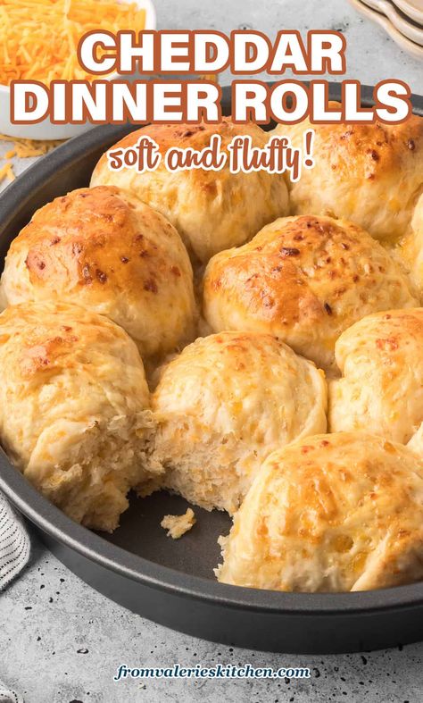 Cheesy Dinner Rolls, Cheddar Cheese Bread Recipe, Pan Rolls, Cheese Bread Rolls, Cheesy Rolls, Cheese Roll Recipe, Quick Buns, Cheese Bread Sticks, Cheese Bread Recipe