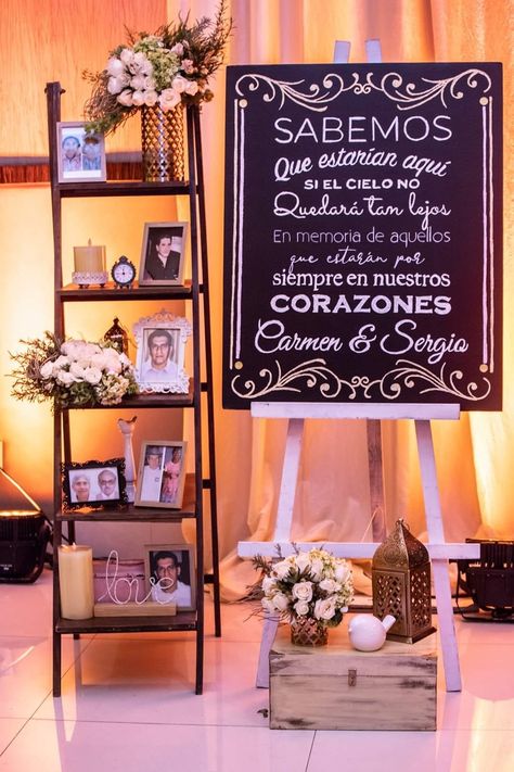 Ideas Para Boda Civil Sencilla, Boda Mexicana Ideas, Ideas Matrimonio, Havana Nights Party, Memory Table, Commitment Ceremony, Dream Wedding Ideas Dresses, Mexican Wedding, Wedding Memorial