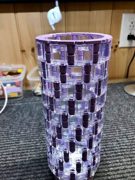 Lego Flower Vase Ideas, Lego Vase Diy, Lego Vase, Game Crafts, Lego Dots, Lego Flowers, Lego Craft, Lego Storage, Glass Work