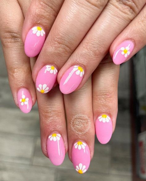 50 Pretty Floral Nail Designs : Daisy Pink Nail Colour I Take You | Wedding Readings | Wedding Ideas | Wedding Dresses | Wedding Theme Pink Based Nails, Nail Designs Daisy, Oval Nails Designs, Uñas Ideas, Ideas Uñas, Pink Nail Colors, Nail Goals, Wedding Readings, Spring Acrylic Nails