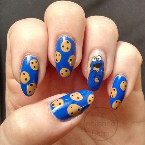 Cookie monster nails Bluey Cartoon Nails, Cookie Nails, Cookie Monster Nails, Powerpuff Bubbles, Monster Nails, Bubble Nails, Neon Pink Nails, Food Nails, Love Cookies