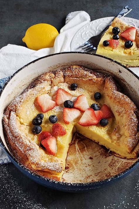 Dutch Baby Pancakes, Savory Dutch Baby, Dutch Baby Pancake Recipe, Baby Recipe, Dutch Baby Recipe, Desayuno Keto, Baby Pancakes, German Pancakes, Sourdough Starter Discard Recipe