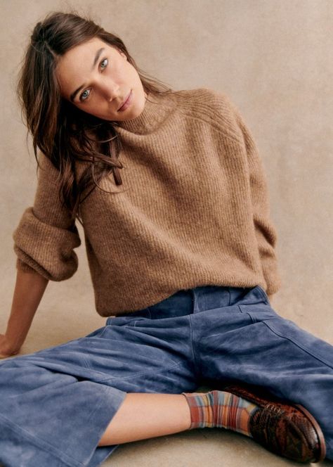 Otis Jumper - Camel - Baby Alpaca - Sézane Camel Jumper Outfit, Cashmere Aesthetic, Sezane Gaspard Jumper Outfit, Sezane Style, Sezane Leontine Jumper Outfit, Sezane Clothing, Sezane Bree Jumper, Sezane Otis Jumper, Sezane Emile Cardigan