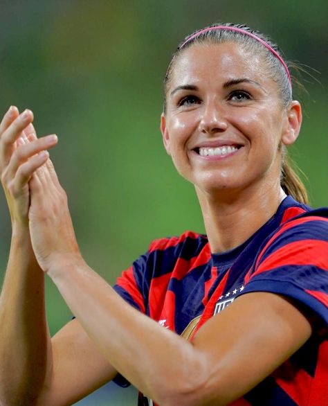 Alex Morgan Hot, Tokyo Summer, Carli Lloyd, Alex Morgan Soccer, Alex Morgan, Usa Soccer Women, Usa Soccer, Soccer Club, Sports Stars