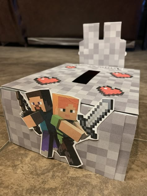 Minecraft wolf valentine box Valentine Box Ideas For School, Steve Valentine, Minecraft Box, Minecraft Wolf, Valentine Box Ideas, Minecraft Steve, Valentine Crafts For Kids, Diy Activities, Valentine Box