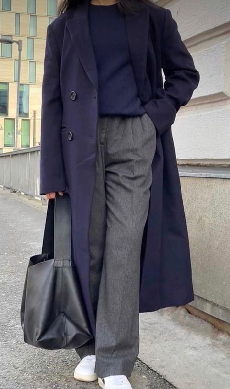 Trousers Jumper Outfit, Navy Minimalist Outfit, Blue Sweater Grey Pants Outfit, Gray And Navy Outfit, Grey Trousers Winter Outfit, Navy Jumper Outfit Women, Minimalist Fashion Fall 2023, Gray And Blue Outfits For Women, Grey Navy Outfit