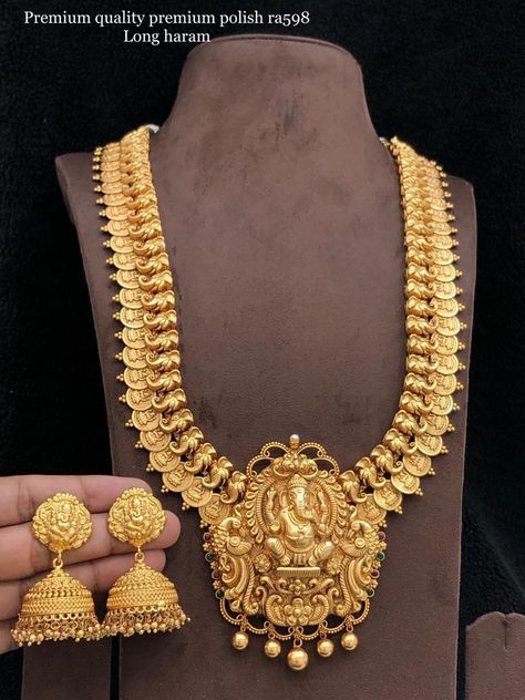 Gold Set Design, Mala Design, Thali Chain, Necklace Set Indian Bridal Jewelry, Kasu Mala, Gold Haram Designs, Temple Jewellery Earrings, South Indian Bridal Jewellery, 22 Carat Gold Jewellery