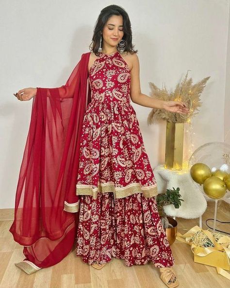 Diwali Outfits for Women | Diwali Fashion | Diwali 2023 | Neu Deals Diwali Outfits For Women, Diwali Fashion, Festival Dance, Diwali Dresses, Diwali Outfits, Wedding Lehenga Designs, Traditional Indian Dress, Casual Indian Fashion, Traditional Indian Outfits