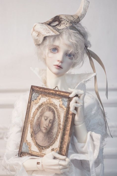 Porcelain Doll Aesthetic, Broken Doll, Doll Aesthetic, Fantasy Art Dolls, Realistic Dolls, Arte Inspo, Porcelain Doll, Anime Dolls, Doll Repaint