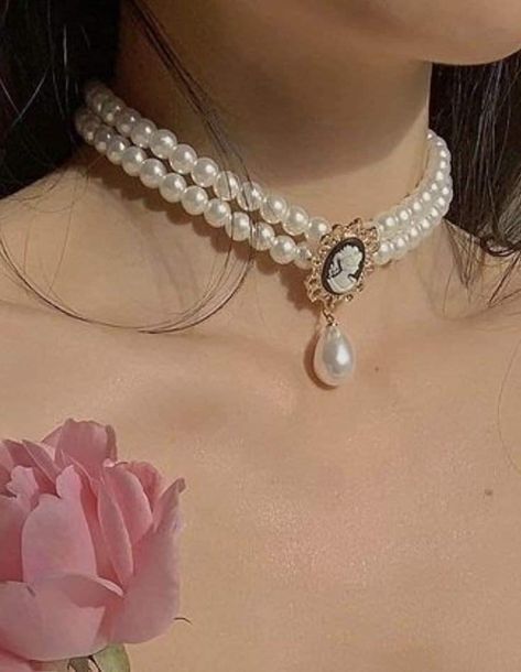 Impossible Princess, Aesthetic Pearl Necklace, White Beads Necklace, Layered Short, White Beaded Necklaces, Fairy Jewelry, Pearl Jewelry Wedding, Jewelry Pearl, Pearl Choker Necklace