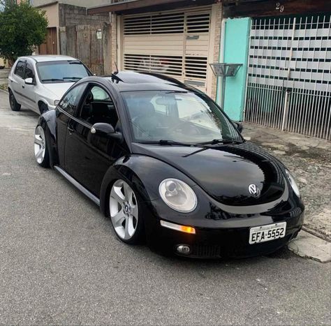 2000 Volkswagen Beetle, Vw Beetle Black, Volkswagen Beetle Decor, Beetle Decor, Black Beetle, Yellow Cars, Beetle Vw, Plain Yellow, Vw New Beetle