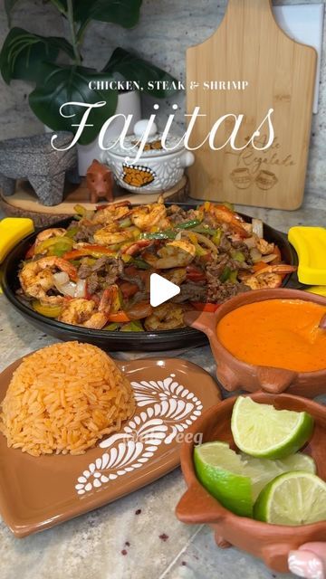 Chicken And Steak Fajitas, How To Make Fajitas, Taco Salsa, Mexican Red Rice, Mexican Fajitas, Steak Shrimp, Steak Fajita Recipe, Shrimp Fajitas, Beef Round