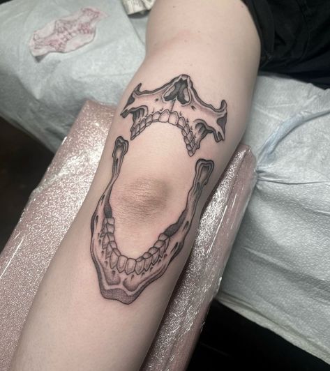 Jackson Henry (@jxksxn) • Instagram photos and videos Jaw Elbow Tattoo, Skull Jaw Tattoo, Jaw Bone Tattoo, Skull Jaw, Jaw Tattoo, Elbow Tattoo, Bone Tattoos, Elbow Tattoos, Jaw Bone