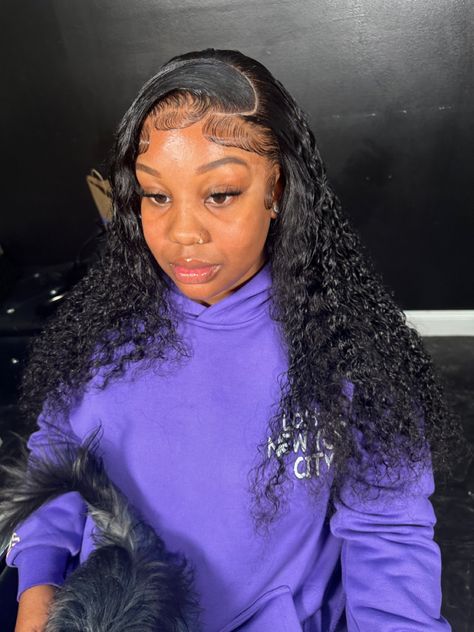 Dramatic edges deep side part on a deep wave frontal wig Follow @theprodigy on instagram for more Deep Wave Side Part, Dramatic Edges, Deep Side Part, Deep Wave Hair, Deep Wave Hairstyles, Wave Hair, Frontal Wig, Side Part, Short Wigs