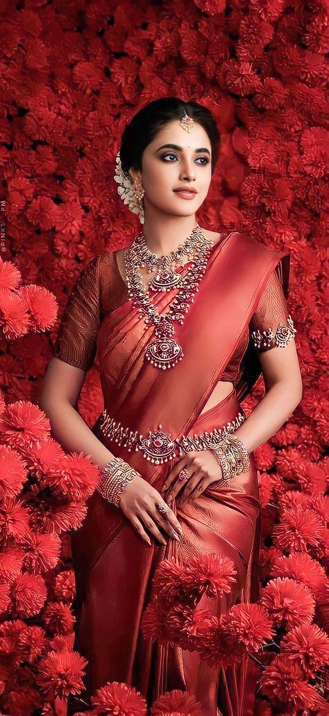 Red Saree Bridal, Hd Mobile Wallpaper, Priyanka Mohan, Bridal Sarees South Indian, Blue Moon Photography, Latest Blouse Designs Pattern, Designer Blouse Patterns, Red Saree, Blouse Designs Latest