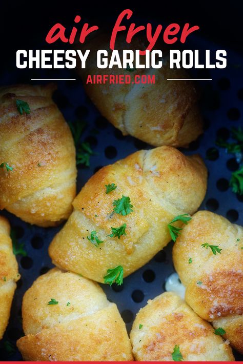 Cheesy Garlic Rolls, Stuffed Crescent Rolls, Garlic Rolls, Cheese Crescent Rolls, Cooks Air Fryer, Air Fried Food, Air Fryer Oven Recipes, Air Fry Recipes, Crescent Roll Recipes