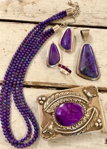 Sugilite: The Purple Turquoise – Yourgreatfinds Turquoise Stone Jewelry, Stone Jewellery Designs, Sugilite Jewelry, Purple Things, Semiprecious Stone Jewelry, Turquoise Jewelry Native American, Mexican Jewelry, Bead Necklaces, Semi Precious Gems