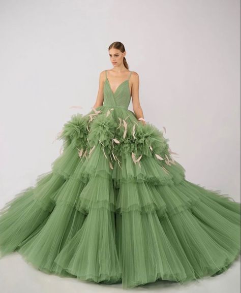 Nicole Felicia Couture, Nicole Felicia, Green Tulle, Fashion Drawing Dresses, Prom Dress Inspiration, Fresh Green, Gorgeous Gowns, Dress Party, Prom Gown