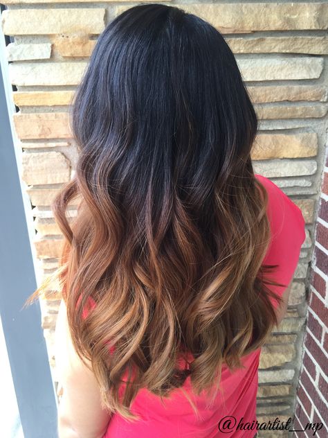 Black To Caramel Ombre, Ombre Ends Of Hair, Caramel Tips On Dark Hair, Brown Hair Ends Dyed, Ombre Hair Color Curly Hair, Tye And Dye Caramel, Black To Brown Ombre Hair, Dark Brown Hair Ombre, Balliage Hair