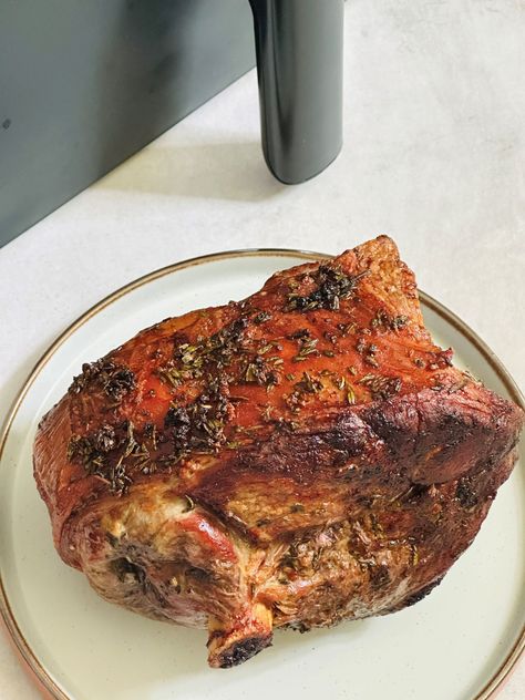 Garlic and Herb Air Fryer Roast Leg Of Lamb Air Fryer Recipes Uk, Leg Of Lamb Recipe, Air Fryer Roast, Lamb Shoulder Roast, Roast Leg Of Lamb, Soup Maker Recipes, Lamb Leg Recipes, New Air Fryer Recipes, Lamb Dinner