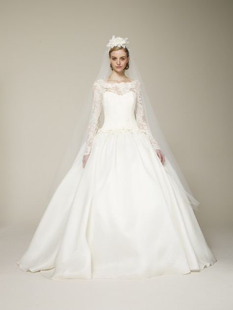 Marchesa but looks like a Princess Cate knock off. Not as pretty Marchesa Wedding Dress, Marchesa Bridal, Long Sleeve Ball Gowns, Linda Hallberg, Dresses 2013, Long Sleeve Wedding Dress Lace, 2015 Wedding Dresses, Wedding Robe, Long Sleeve Wedding