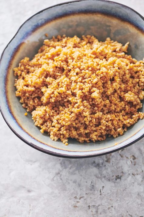 How to Cook Bulgur Wheat on the Stove — The Mom 100 Bulgur Wheat Recipes, Bulgur Recipes, Bulgar Wheat, Bulgur Wheat, Wheat Recipes, Grain Salad, 20 Minute Recipes, Fruit Salad Recipes, Mediterranean Cuisine