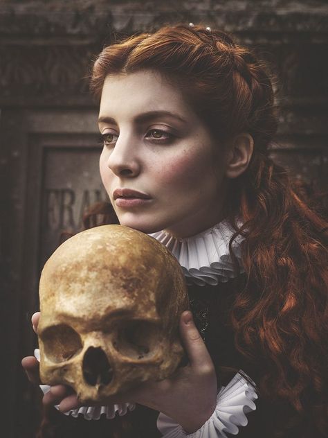 Person Holding Skull Reference, Person Holding Skull, Holding Face Pose, Holding Skull Reference, Holding Heart Reference, Woman Holding Skull, Hamlet Skull, Hamlet Aesthetic, Hamlet Shakespeare