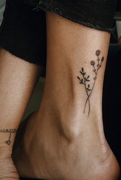 Tattoo Placements, Watercolor Tattoo Flower, Tattoo Trend, Inspiration Tattoos, Cat Tattoos, Disney Tattoo, Tattoo Ideas For Women, Tiny Tattoo, Diy Tattoo