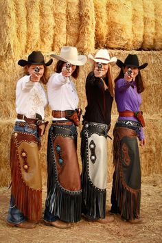 Custom Chinks Buckskin Lady Leathers, | Horse Info.- Tack ... Cowgirl Chaps, Western Chaps, Mounted Shooting, Cowboy Action Shooting, Rodeo Girls, Wilde Westen, Cowgirl Bling, Cowboy Girl, Cowgirl And Horse