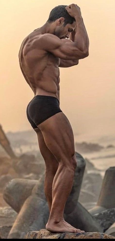 남성 근육, Muscular Legs, Male Pose Reference, Male Torso, Muscle Anatomy, 남자 몸, Taurus Man, Male Fitness Models, Body Anatomy